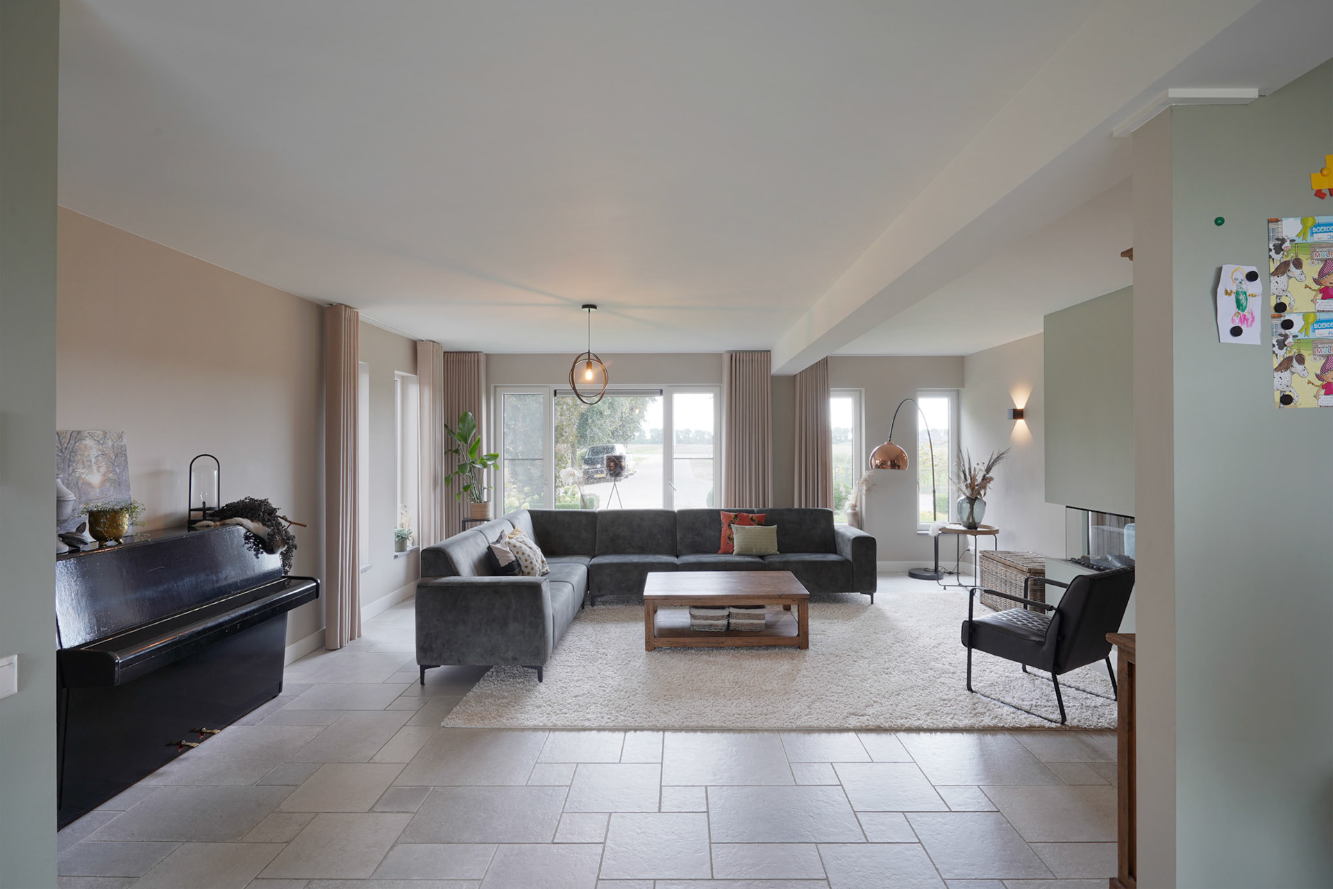 b1053b6f-937b-41d2-8e69-fe33bf325659_rw_1920